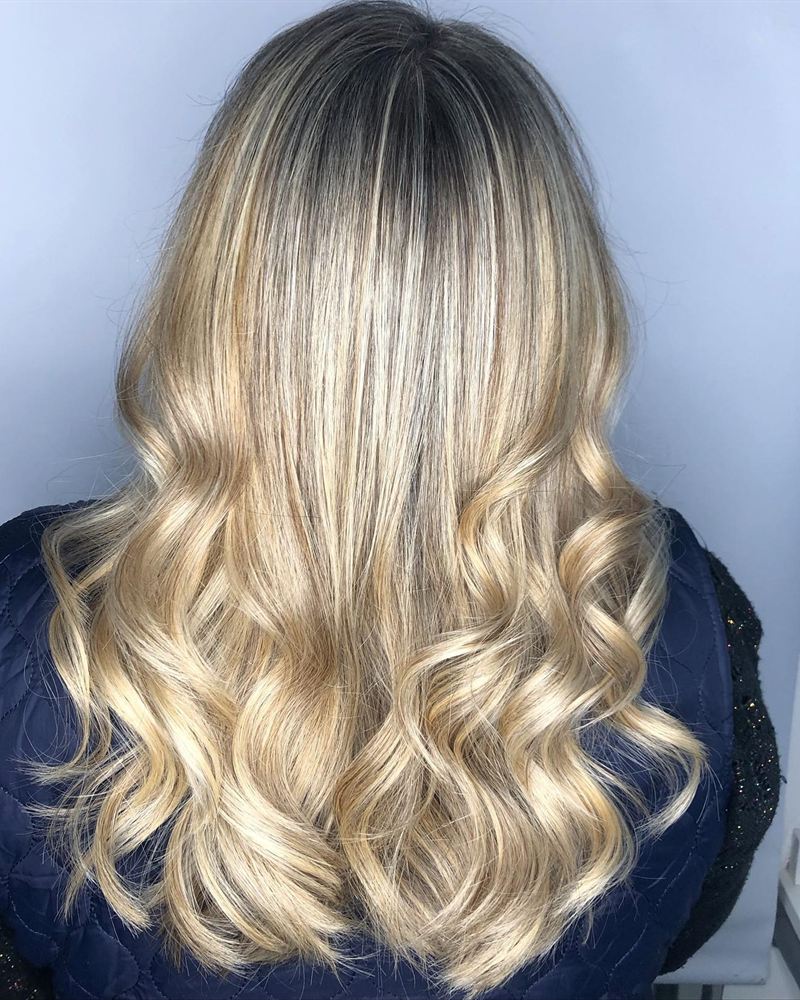 Loiro claro com ondas