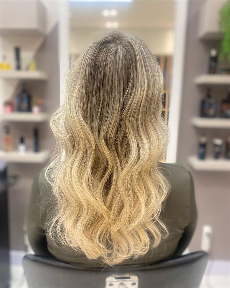 Mechas loiras com ondas